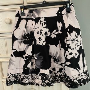 White House Black Market Skirt